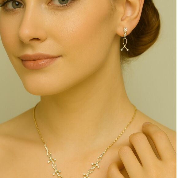 Austrian crystal gold tone necklace with matching earrings - Picture 1 of 4